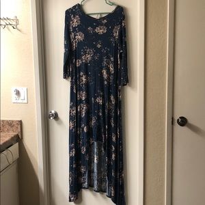 •Floral High Low •